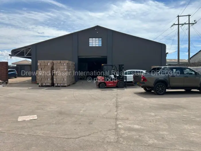 Warehouse/Industrial to Rent in Waterfalls, Harare