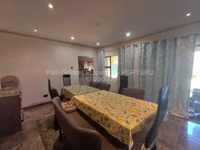 4 Bedroom House for Sale in Penhalonga, Penhalonga