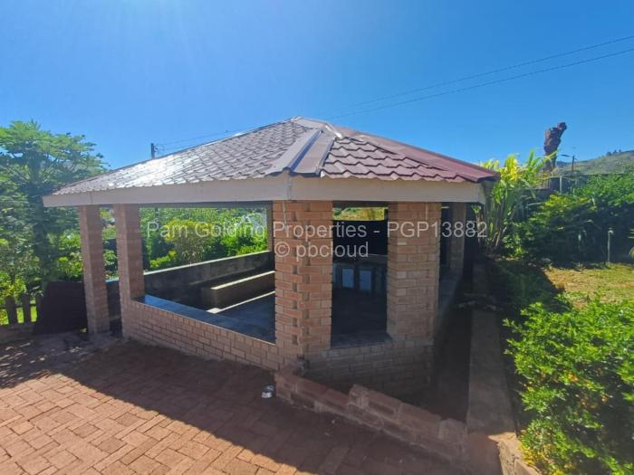4 Bedroom House for Sale in Penhalonga, Penhalonga