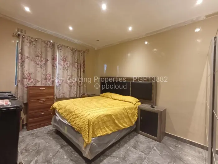 4 Bedroom House for Sale in Penhalonga, Penhalonga