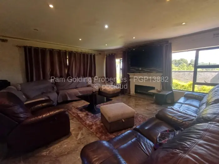 4 Bedroom House for Sale in Penhalonga, Penhalonga