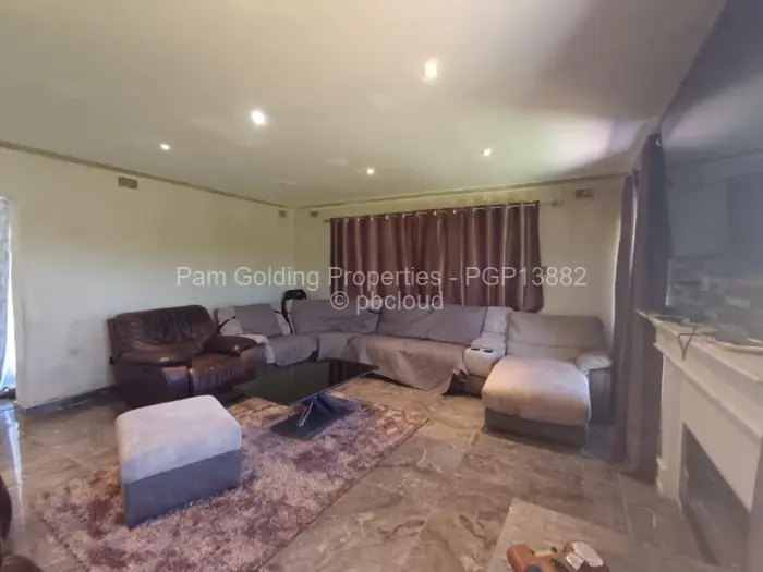 4 Bedroom House for Sale in Penhalonga, Penhalonga