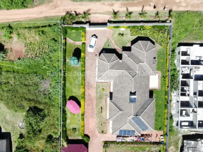 4 Bedroom House for Sale in Penhalonga, Penhalonga