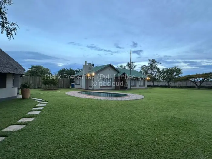 4 Bedroom House for Sale in Burnside, Bulawayo