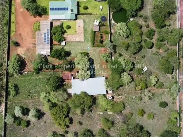 4 Bedroom House for Sale in Burnside, Bulawayo