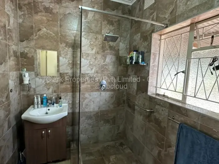 4 Bedroom House for Sale in Burnside, Bulawayo