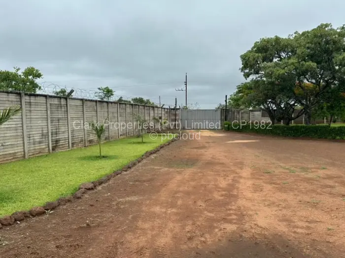 4 Bedroom House for Sale in Burnside, Bulawayo