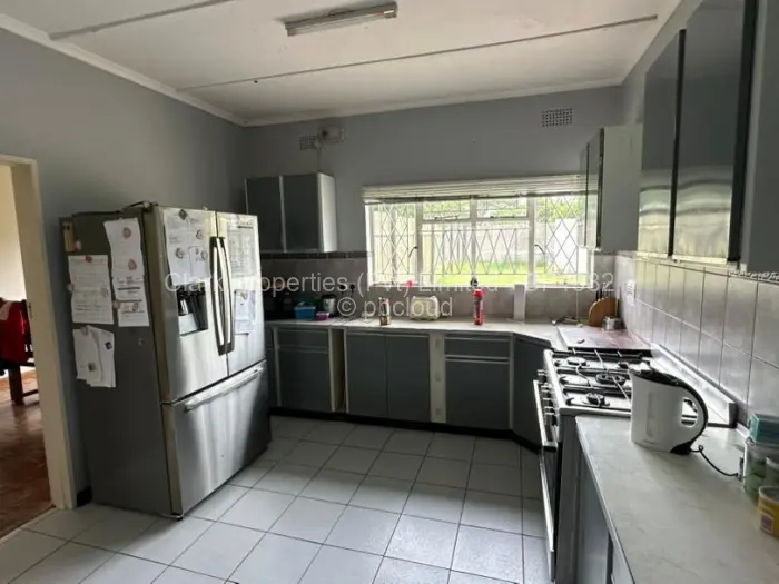 4 Bedroom House for Sale in Burnside, Bulawayo