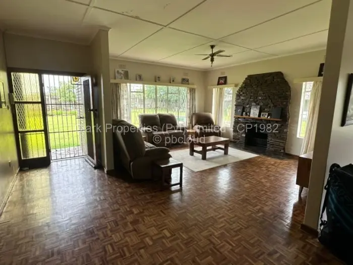 4 Bedroom House for Sale in Burnside, Bulawayo