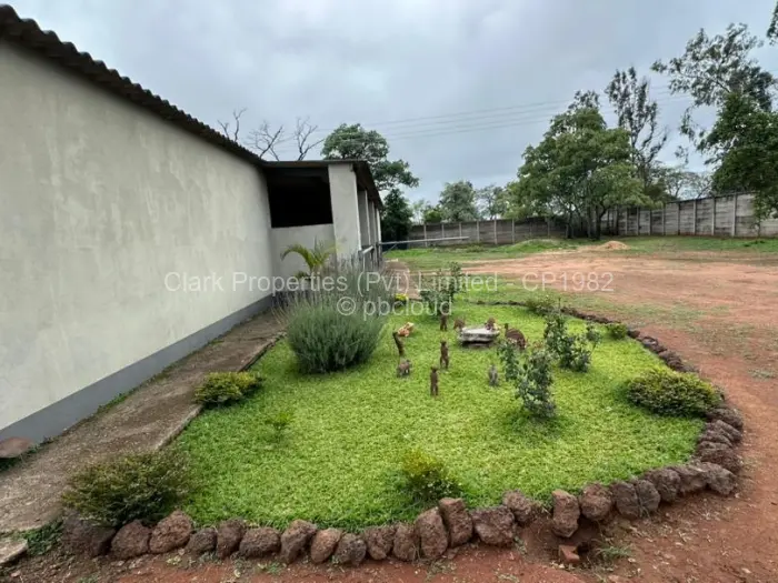 4 Bedroom House for Sale in Burnside, Bulawayo