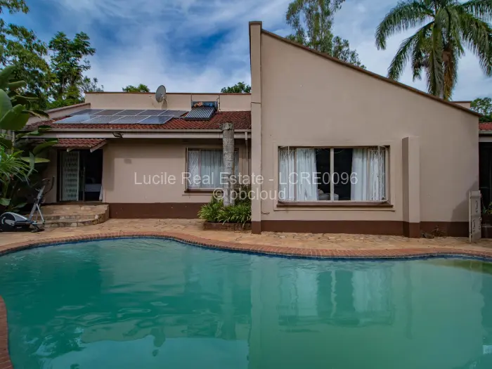 Townhouse/Cluster to Rent in Kambanji, Harare