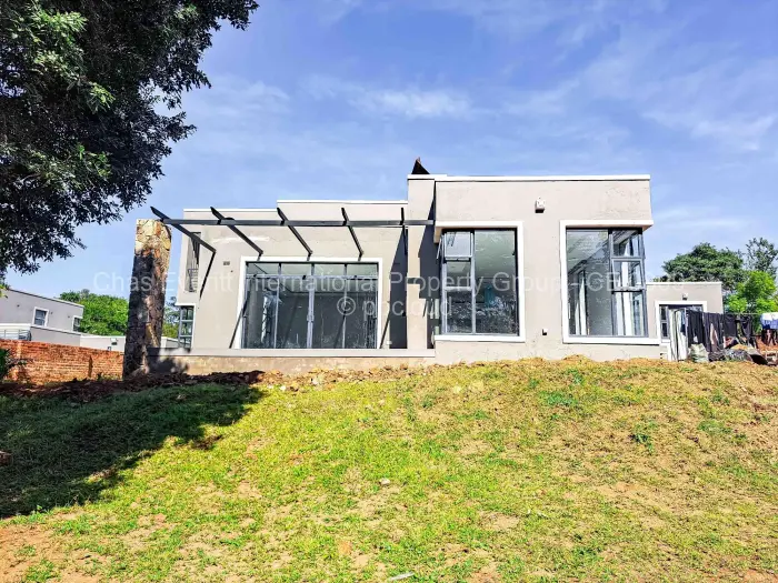 Townhouse/Cluster to Rent in Glen Lorne, Harare