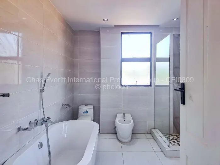 Townhouse/Cluster to Rent in Glen Lorne, Harare