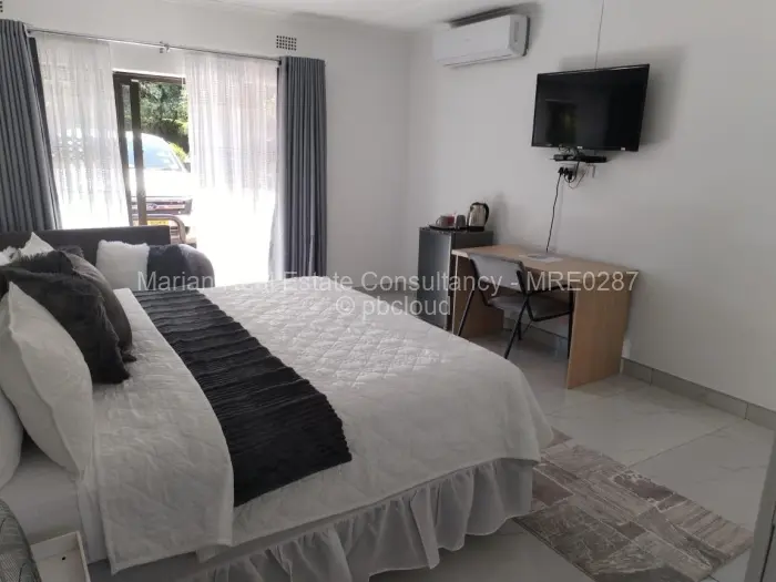 10 Bedroom House to Rent in Matsheumhlope, Bulawayo