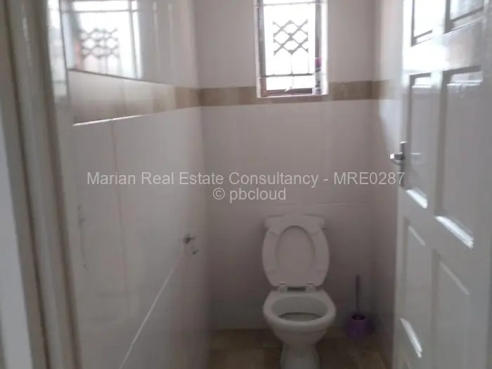 10 Bedroom House to Rent in Matsheumhlope, Bulawayo