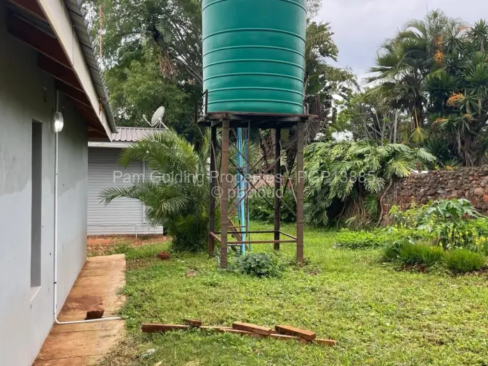 2 Bedroom Cottage/Garden Flat to Rent in Greystone Park, Harare