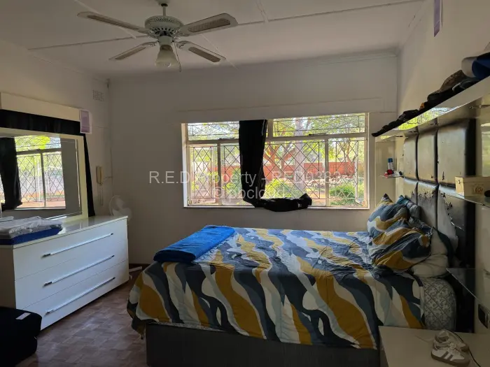 4 Bedroom House for Sale in Ilanda, Bulawayo