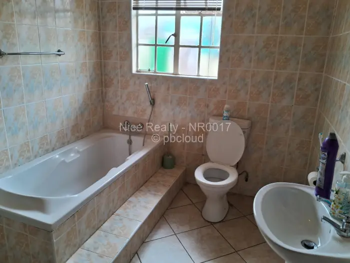 3 Bedroom House to Rent in Waterfalls