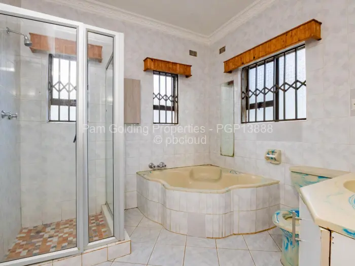 3 Bedroom House for Sale in Zimre Park, Harare