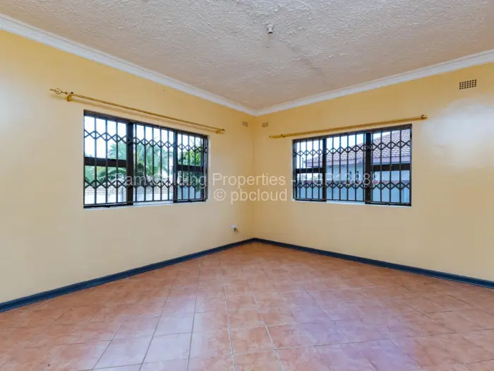 3 Bedroom House for Sale in Zimre Park, Harare