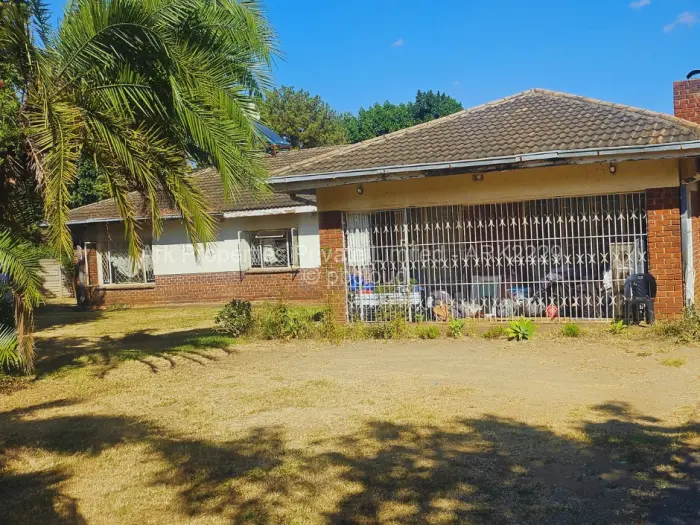 5 Bedroom House for Sale in Vainona, Harare