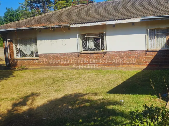 5 Bedroom House for Sale in Vainona, Harare