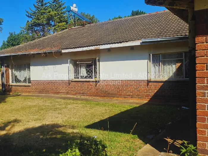 5 Bedroom House for Sale in Vainona, Harare