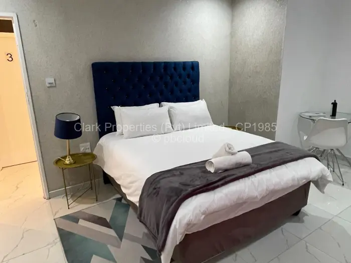 7 Bedroom House for Sale in Selbourne Park, Bulawayo