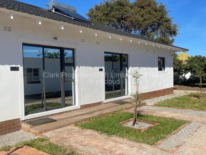 7 Bedroom House for Sale in Selbourne Park, Bulawayo