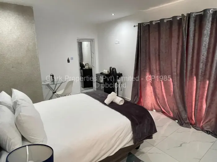 7 Bedroom House for Sale in Selbourne Park, Bulawayo