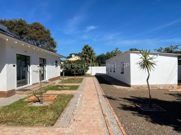 7 Bedroom House for Sale in Selbourne Park, Bulawayo
