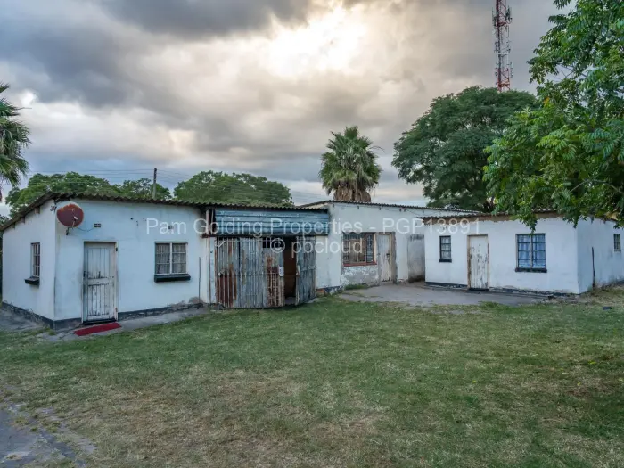 5 Bedroom House for Sale in Hatfield, Harare