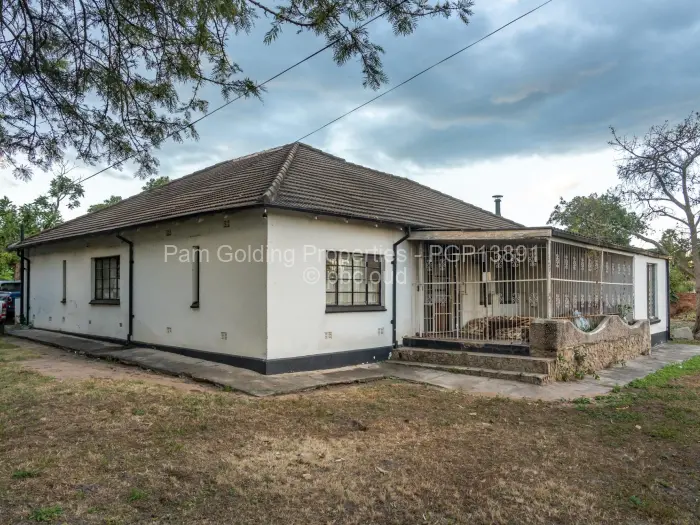 5 Bedroom House for Sale in Hatfield, Harare