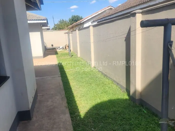 4 Bedroom House to Rent in Bloomingdale