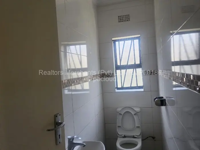 4 Bedroom House to Rent in Bloomingdale