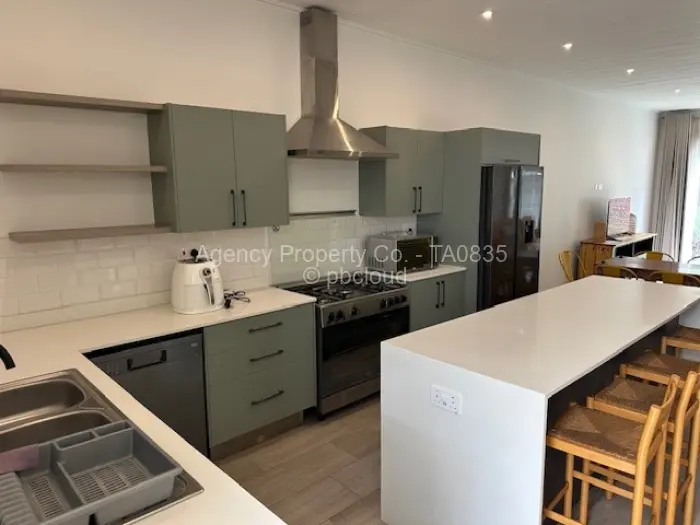 2 Bedroom Cottage/Garden Flat to Rent in Newlands, Harare