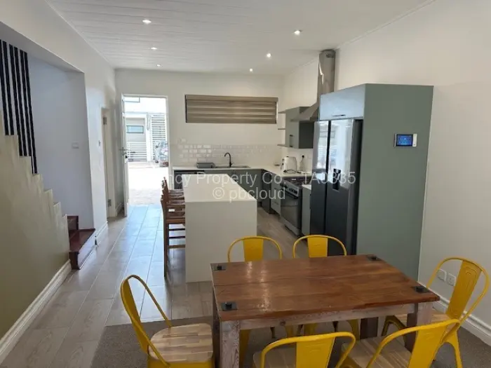 2 Bedroom Cottage/Garden Flat to Rent in Newlands, Harare