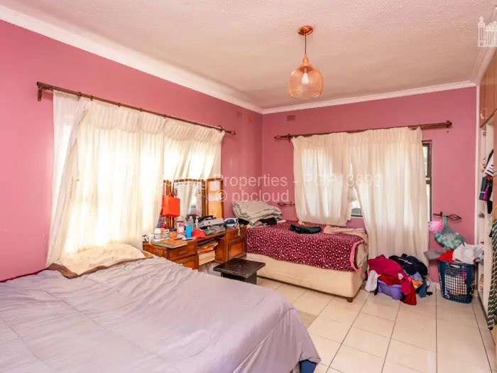 4 Bedroom House for Sale in Borrowdale Brooke, Harare