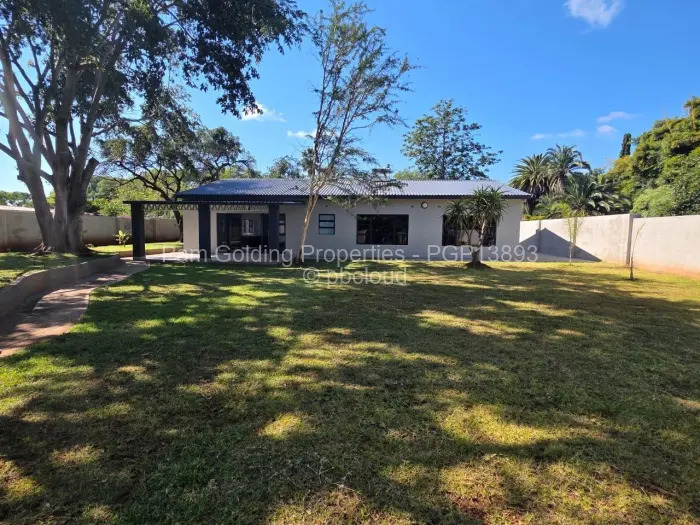 3 Bedroom House for Sale in Suburbs, Bulawayo