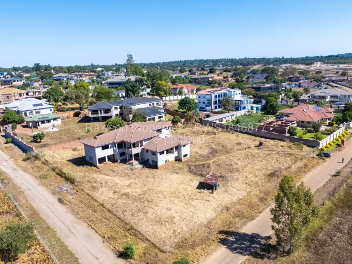 8 Bedroom House for Sale in The Grange, Harare