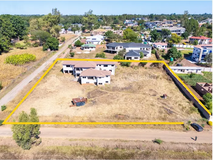 8 Bedroom House for Sale in The Grange, Harare