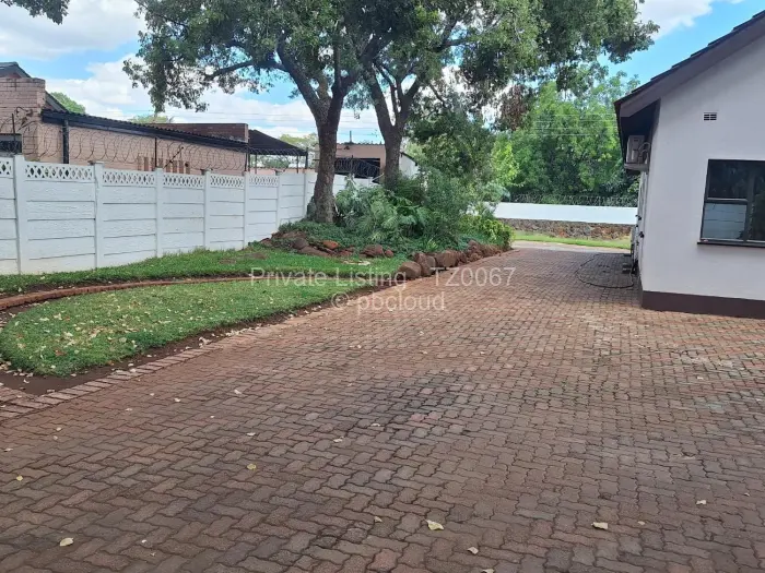 4 Bedroom House to Rent in Belvedere
