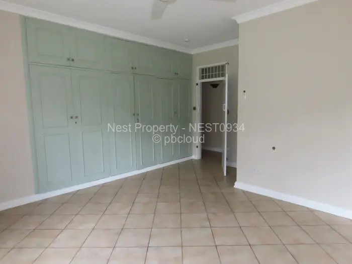 6 Bedroom House for Sale in Borrowdale, Harare