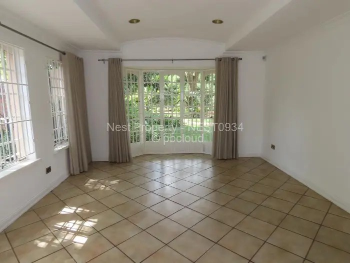 6 Bedroom House for Sale in Borrowdale, Harare