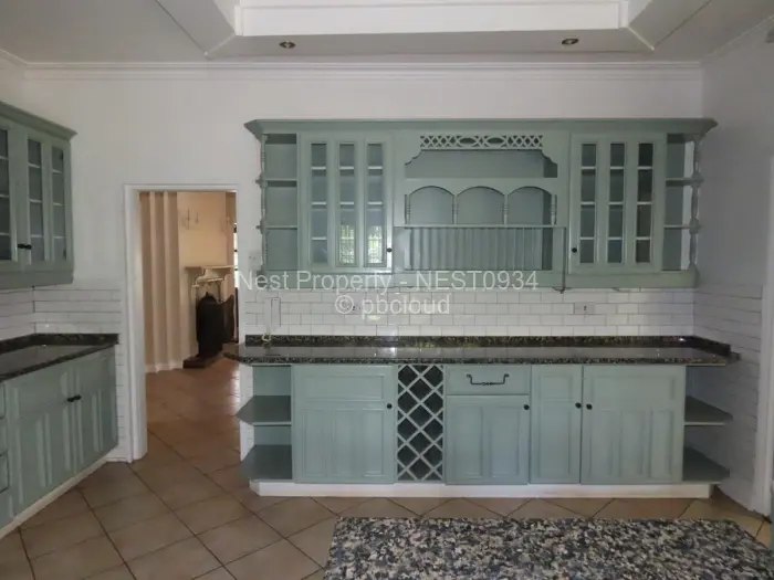6 Bedroom House for Sale in Borrowdale, Harare