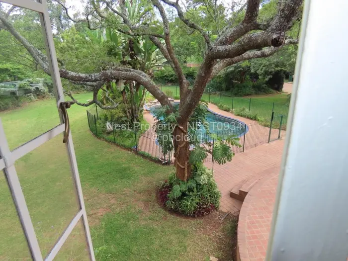 6 Bedroom House for Sale in Borrowdale, Harare