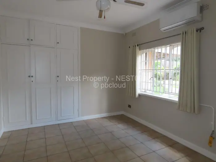 6 Bedroom House for Sale in Borrowdale, Harare