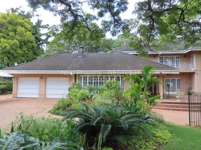 6 Bedroom House for Sale in Borrowdale, Harare