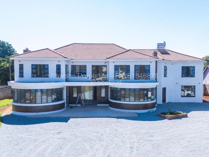 7 Bedroom House for Sale in Borrowdale, Harare