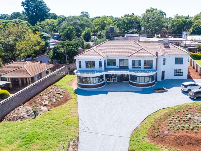 7 Bedroom House for Sale in Borrowdale, Harare